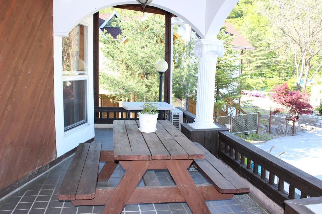 הוילה פיאונגצ'אנג Bench House מראה חיצוני תמונה